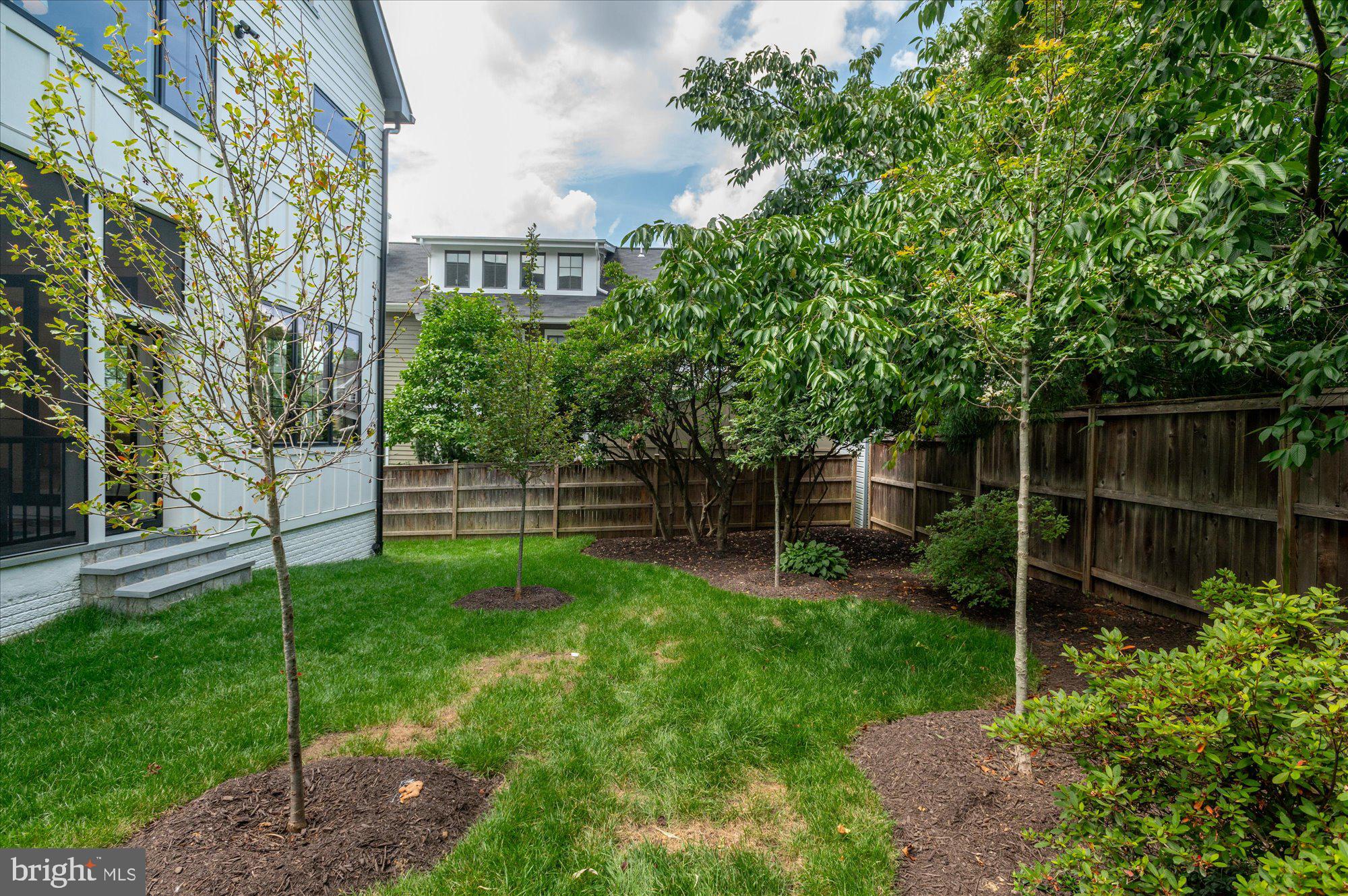 LYON PARK - Residential