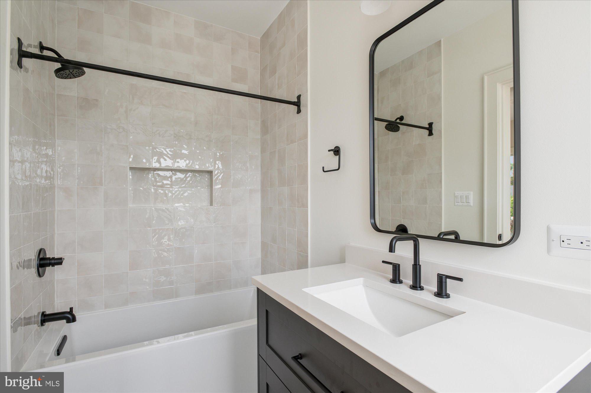 LYON PARK - Residential