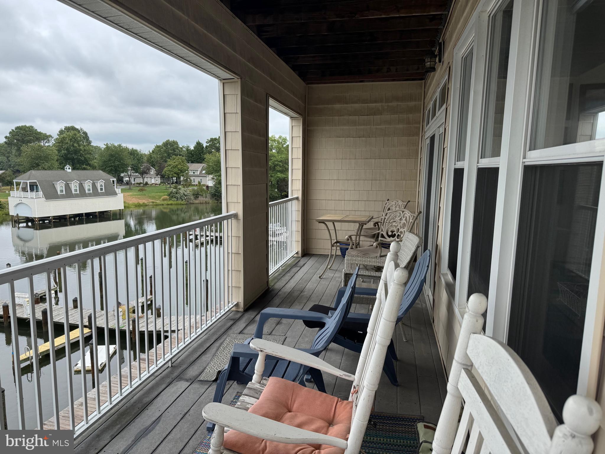 OYSTER BAY CONDOMINIUMS - Residential Lease