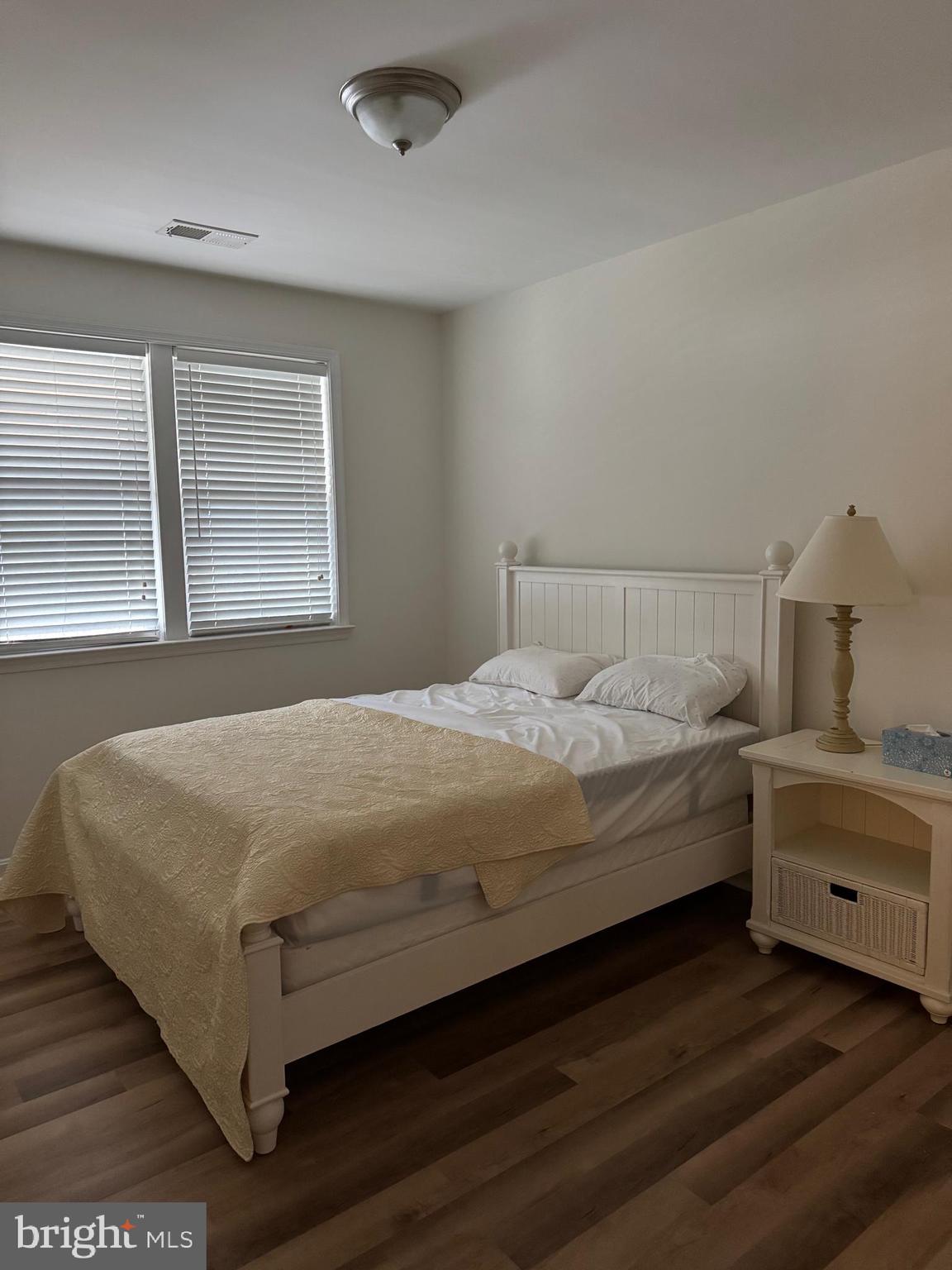 OYSTER BAY CONDOMINIUMS - Residential Lease