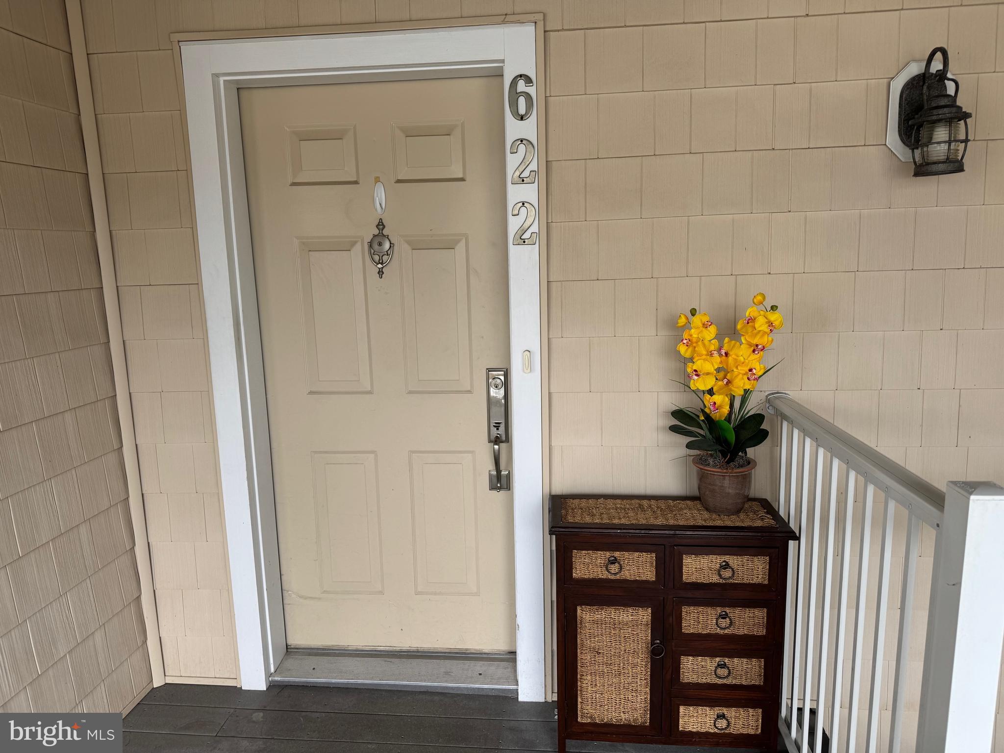 OYSTER BAY CONDOMINIUMS - Residential Lease