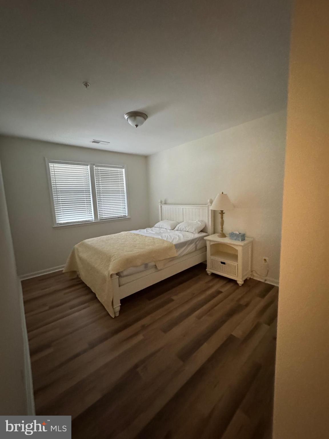 OYSTER BAY CONDOMINIUMS - Residential Lease