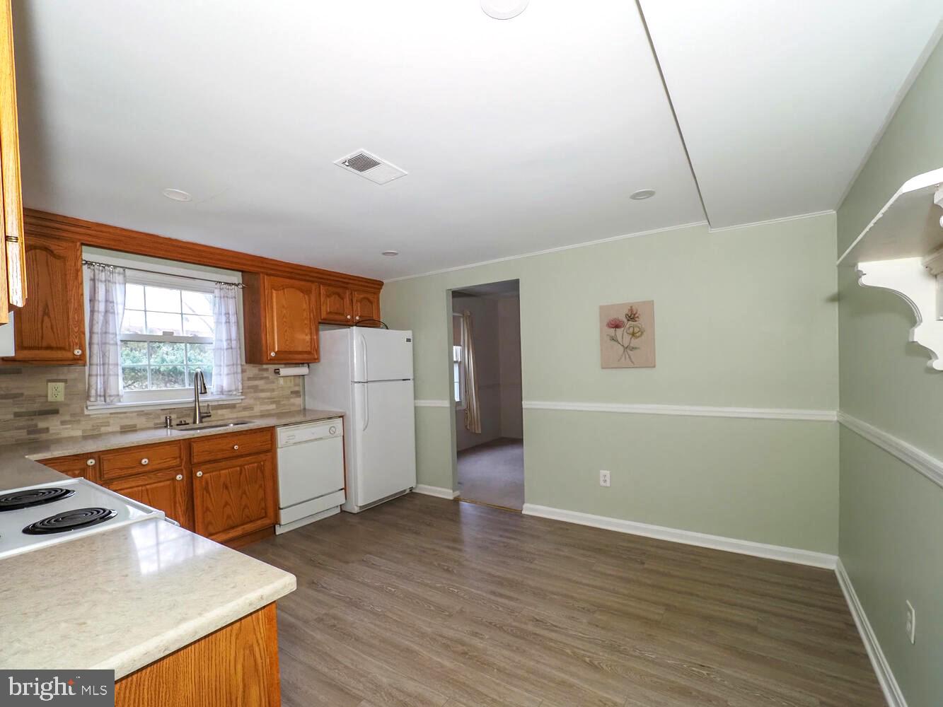 THE PROVINCES - Residential