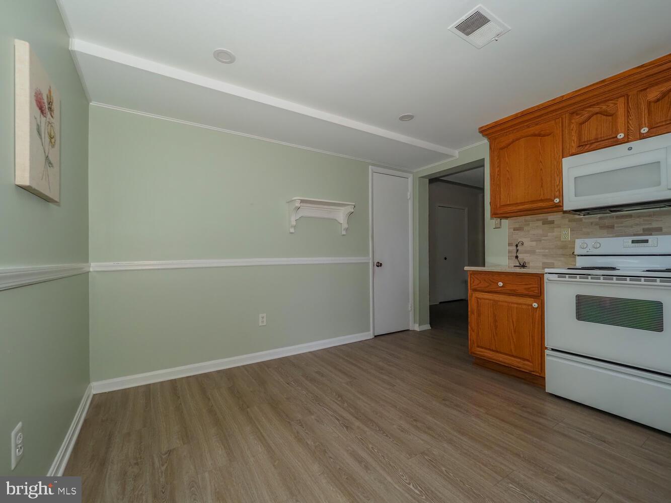 THE PROVINCES - Residential