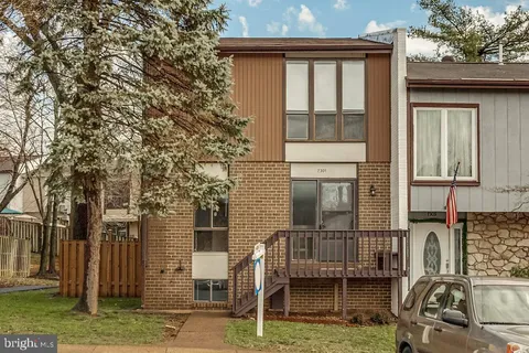 7301 Larrup Court, Alexandria, VA MLS: VAFX2289222