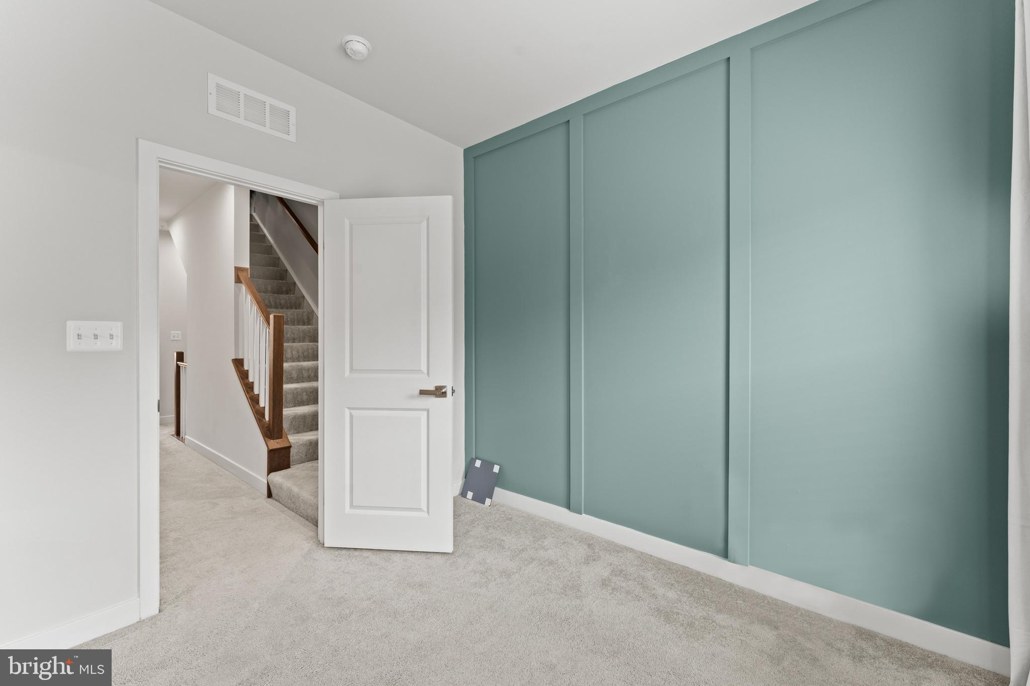 OLDHAM CROSSING - Residential Lease