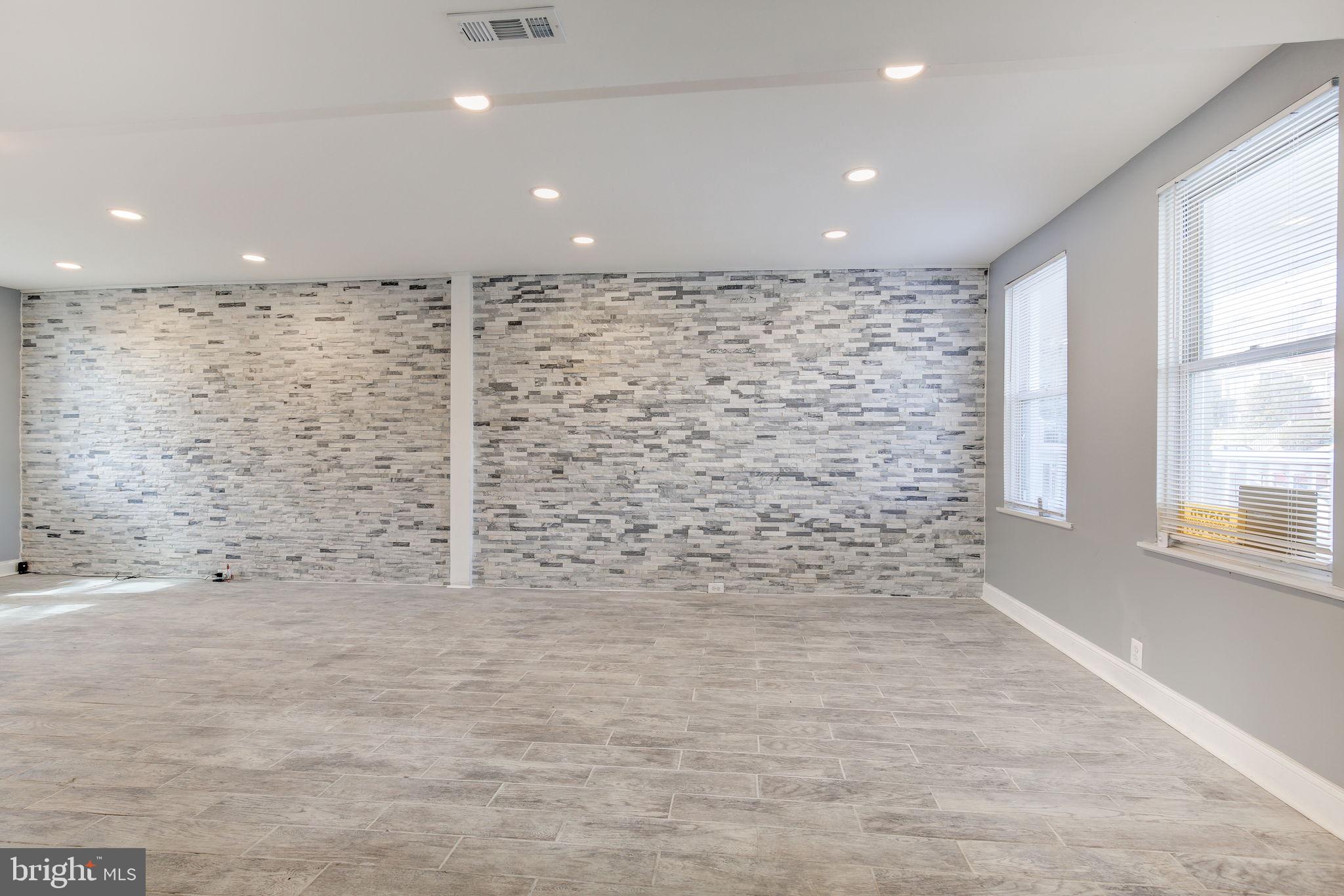 ROSEMONT - Residential