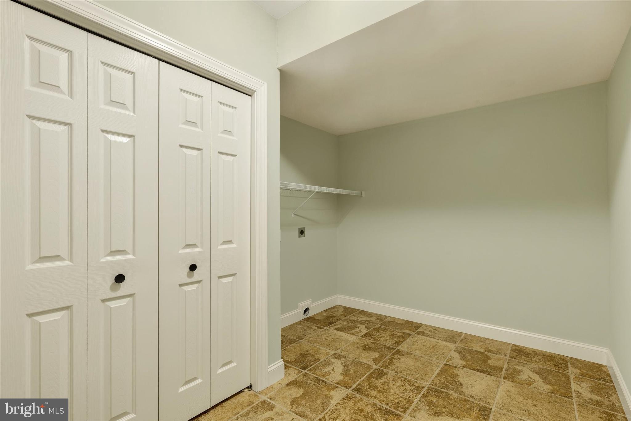 LANDON WAY - Residential