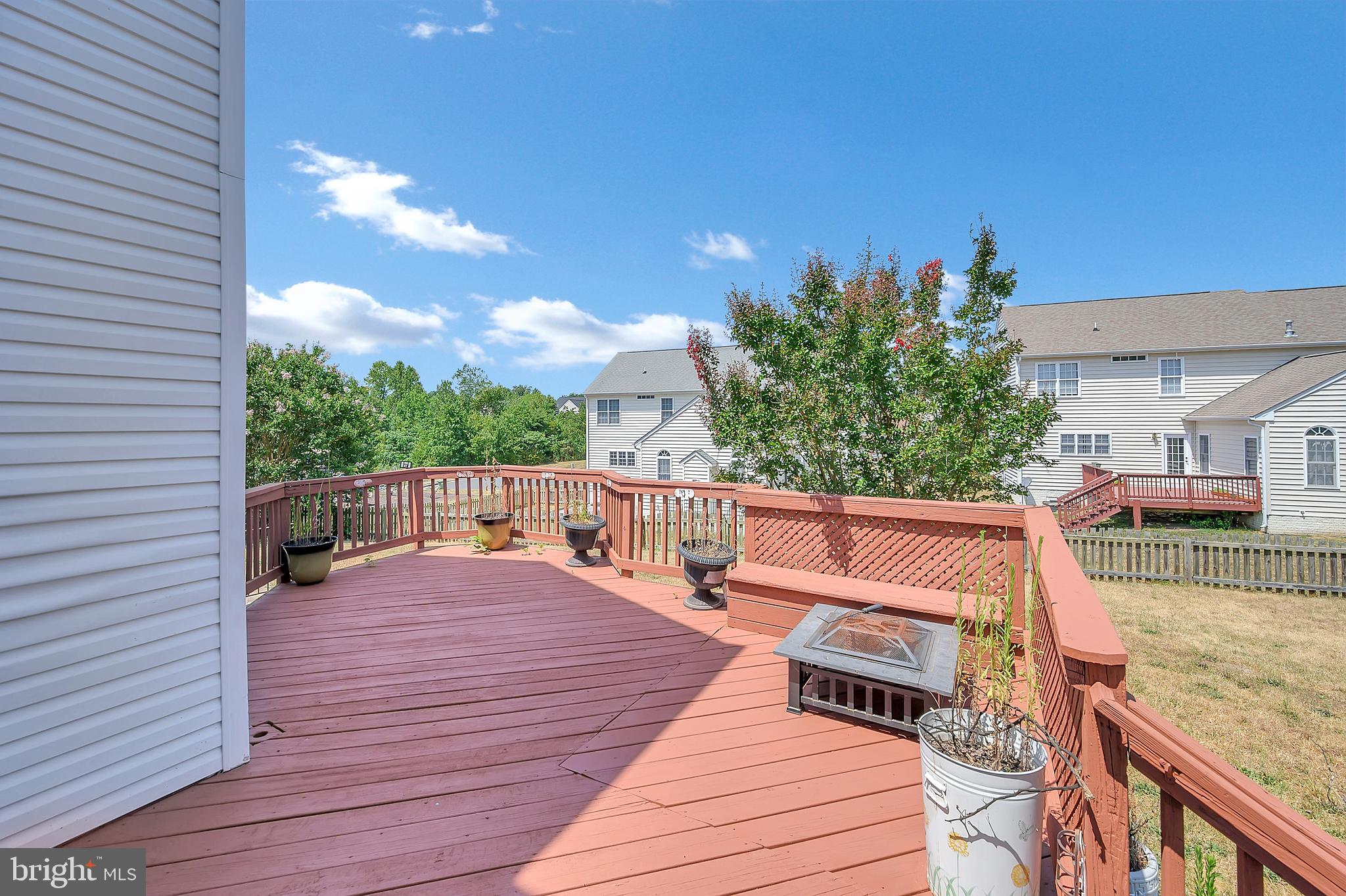 LEE'S CROSSING - Residential