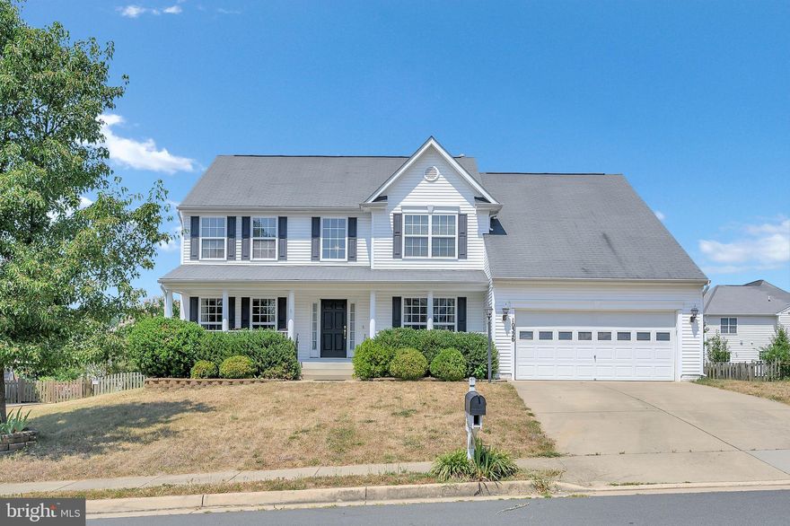 Great  6 bedroom home at Lee's Crossing. Conveniently located  to shopping and I-95. This one has the perfect amount of space for for having the kids at home this year, as well as bedrooms on all levels, and a great family room/movie area. Don't miss out!