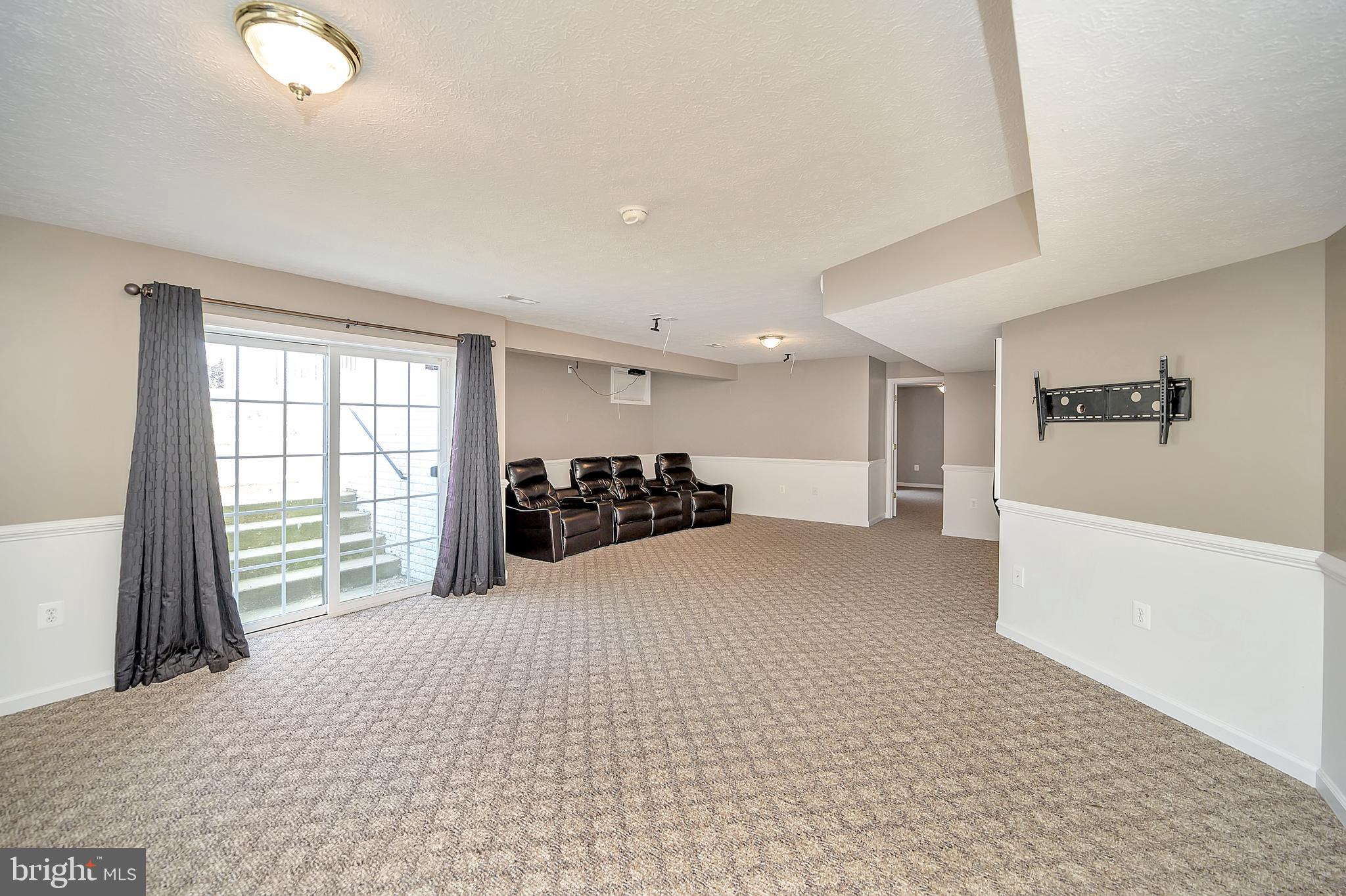 LEE'S CROSSING - Residential