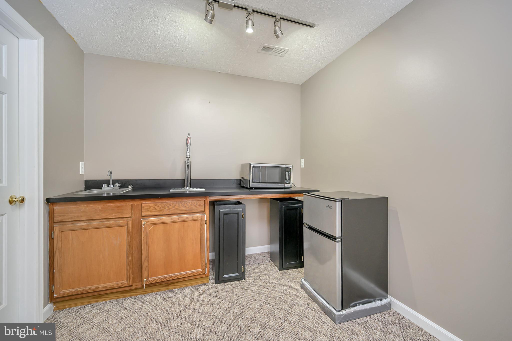 LEE'S CROSSING - Residential