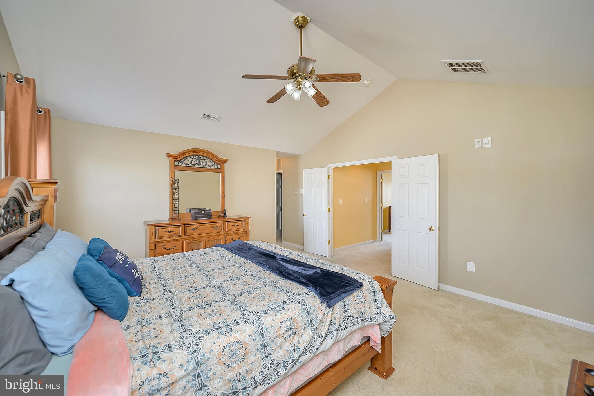 LEE'S CROSSING - Residential