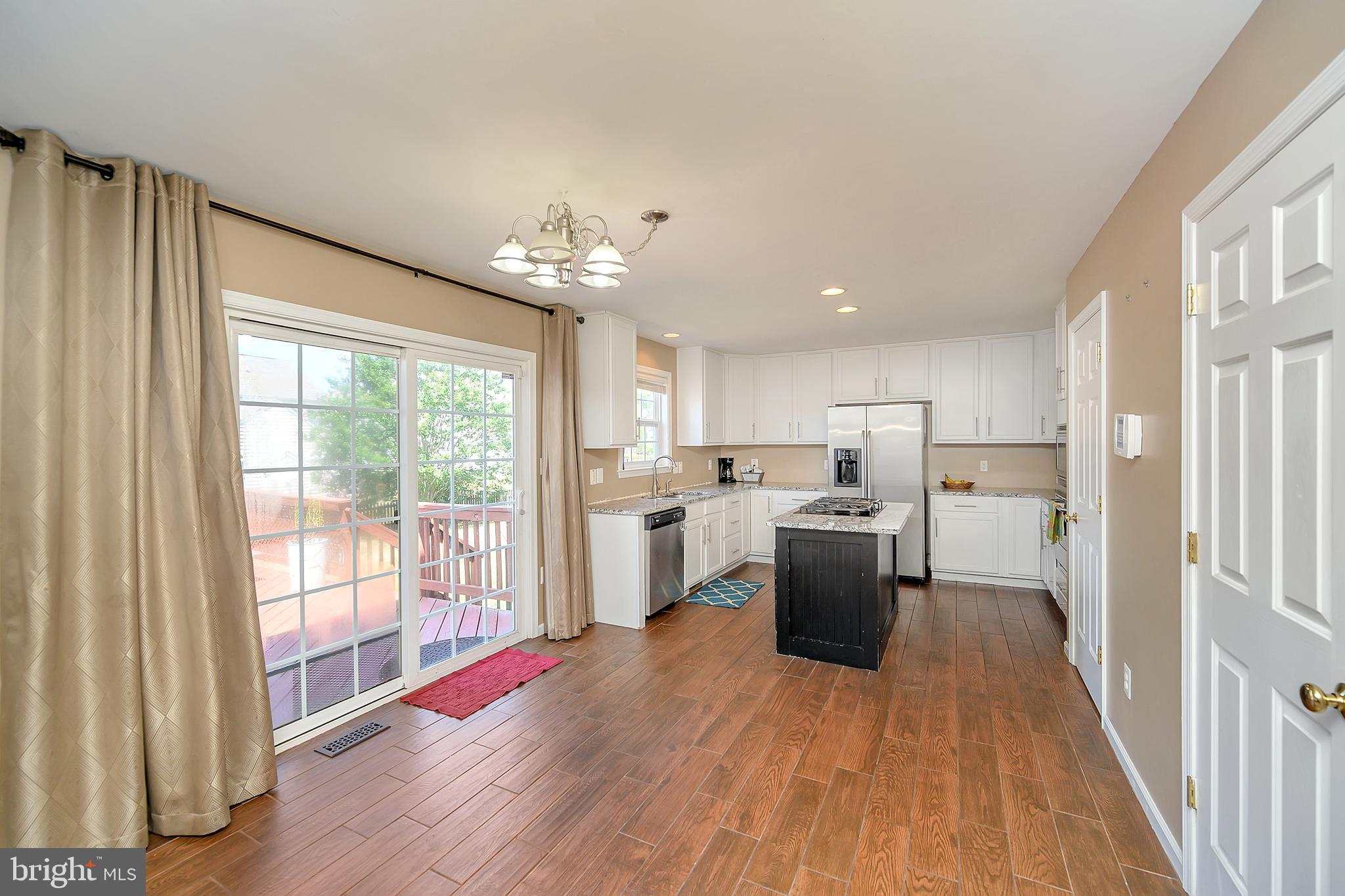 LEE'S CROSSING - Residential