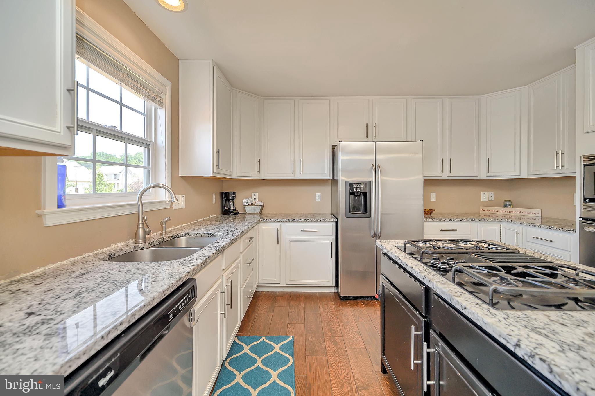 LEE'S CROSSING - Residential