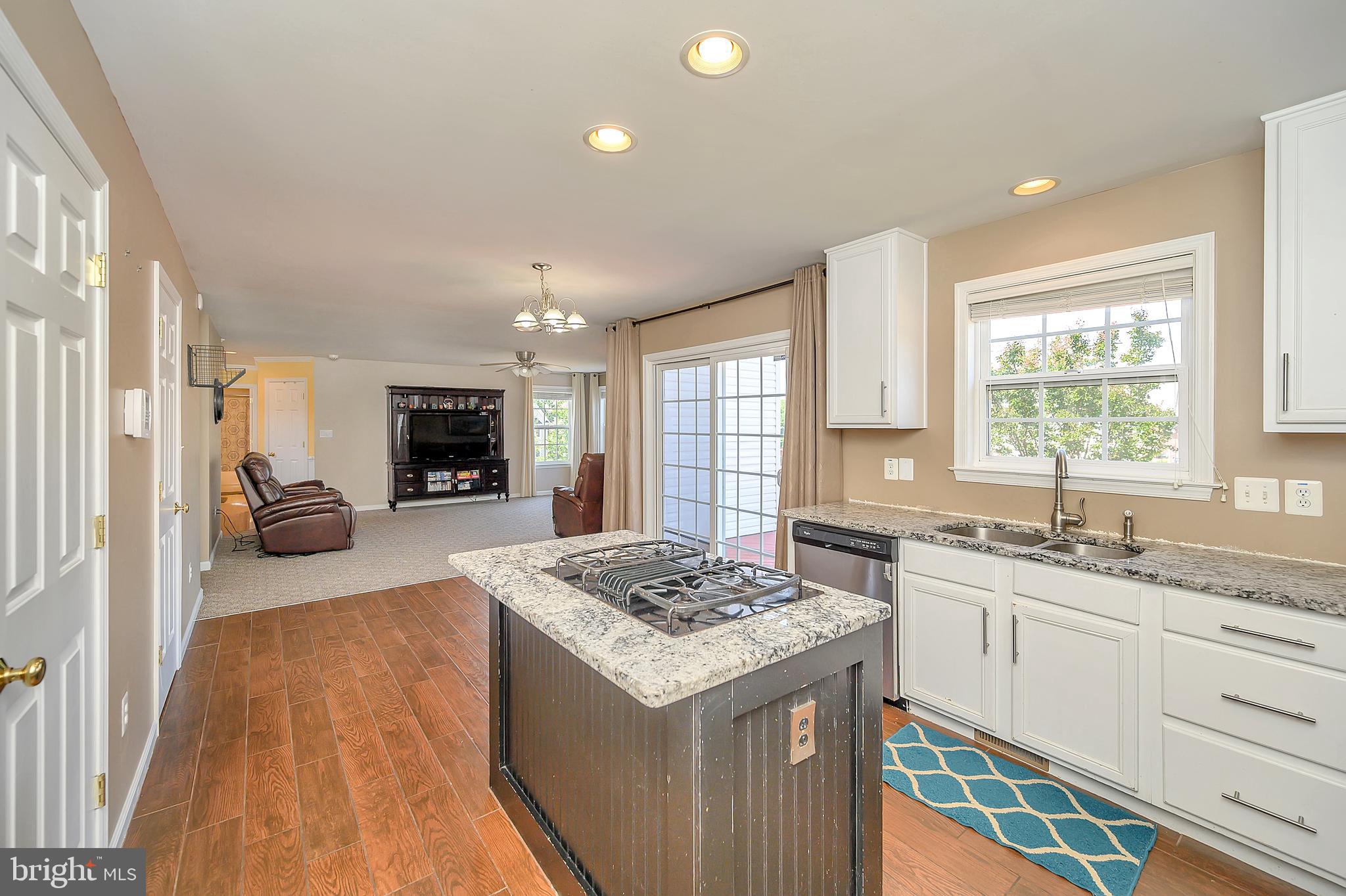 LEE'S CROSSING - Residential