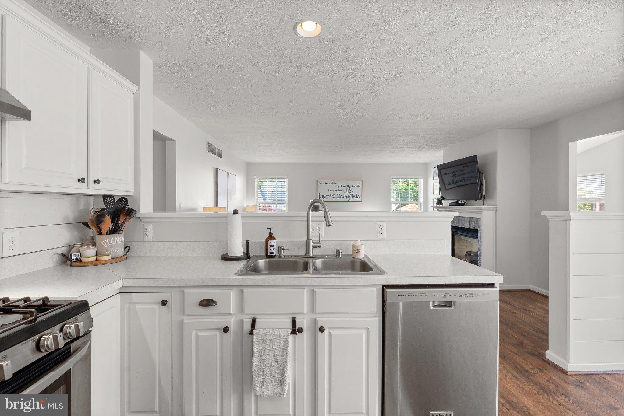 STONE MANOR - Residential