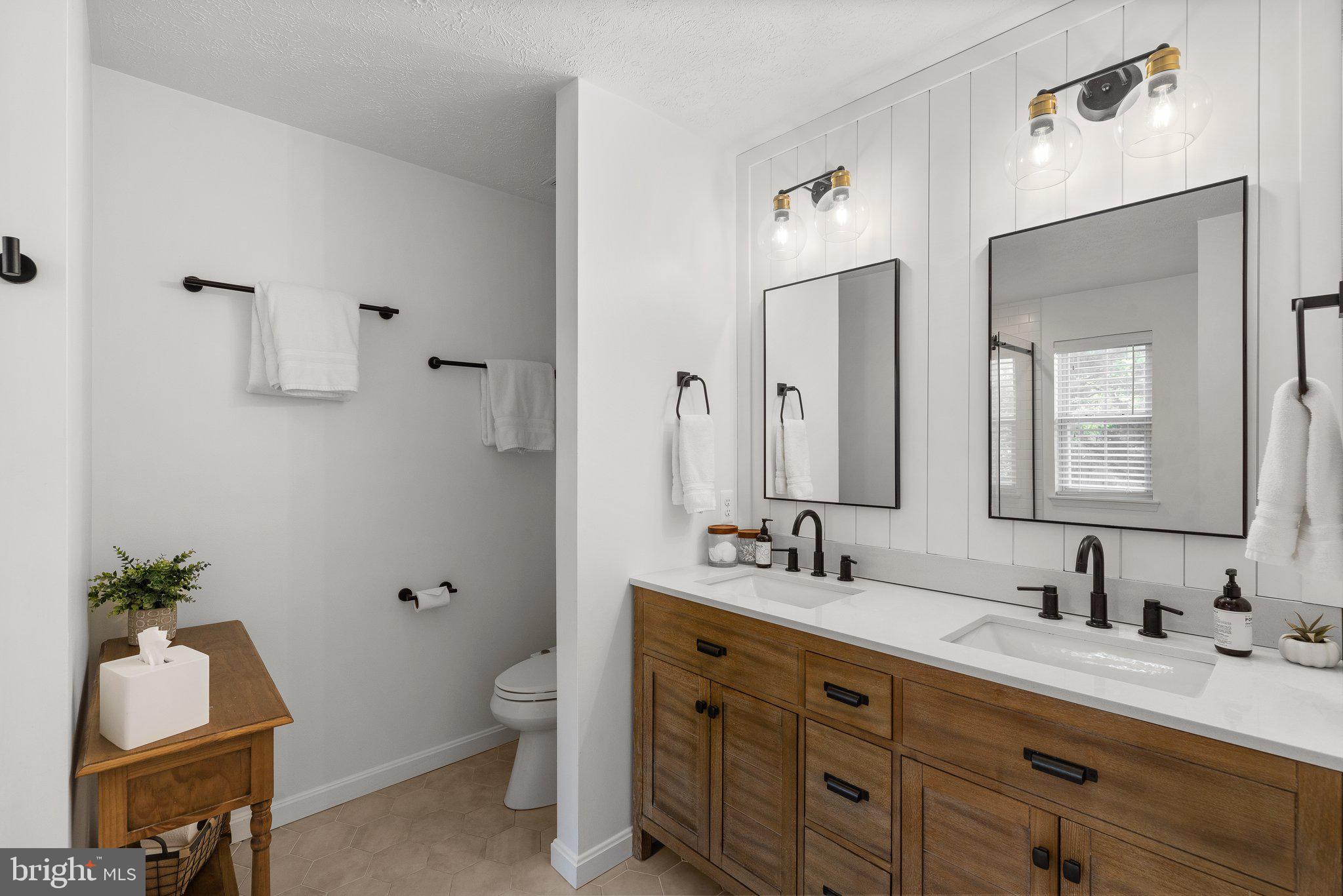 STONE MANOR - Residential