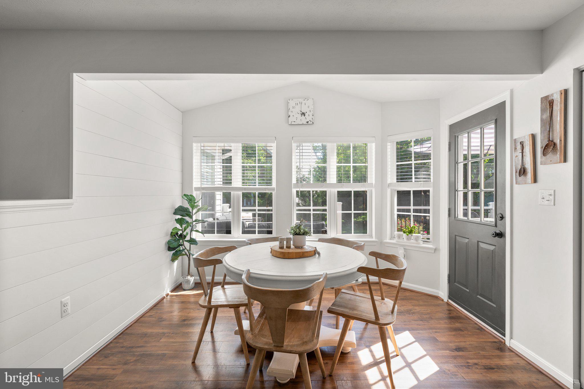 STONE MANOR - Residential