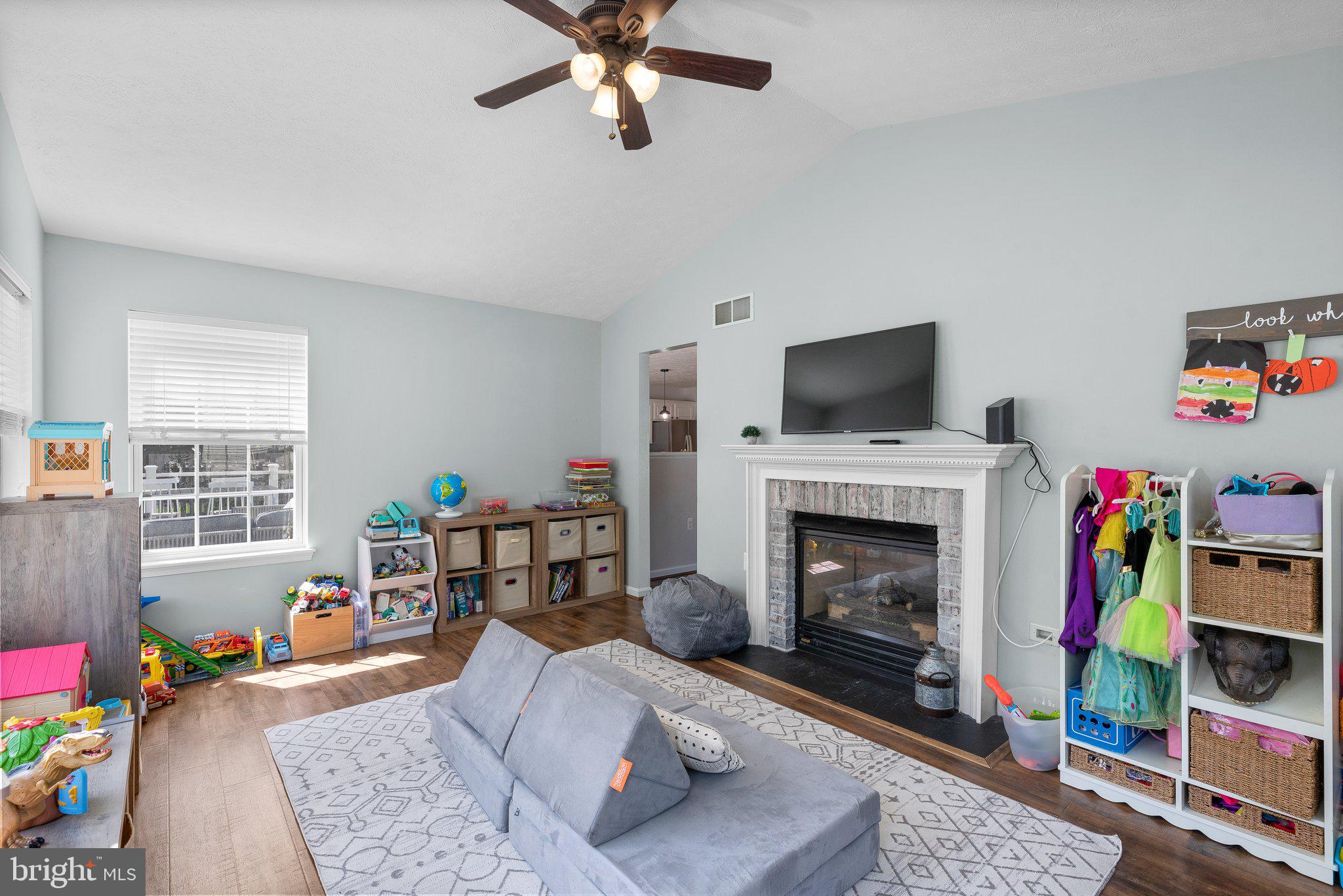 STONE MANOR - Residential