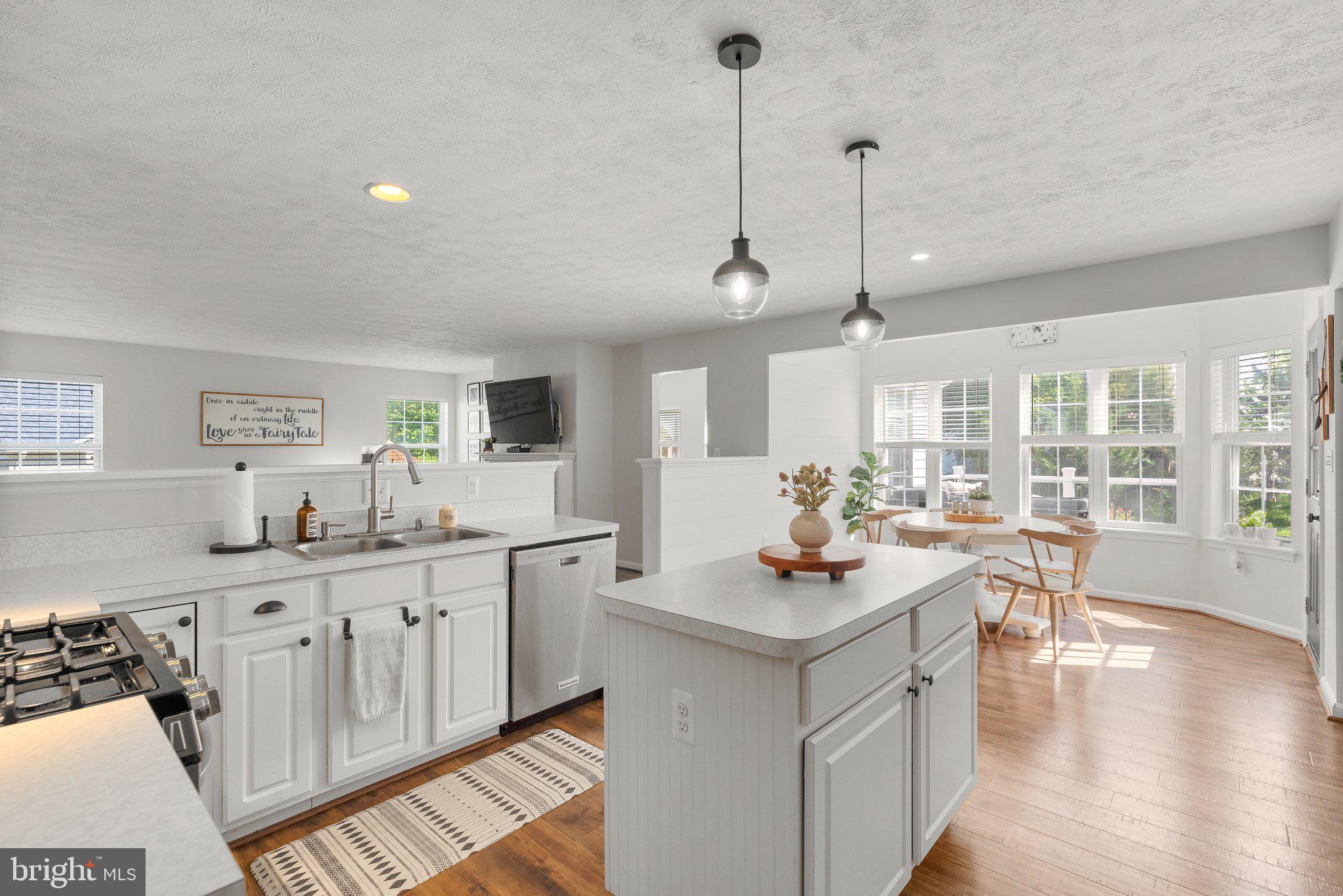 STONE MANOR - Residential