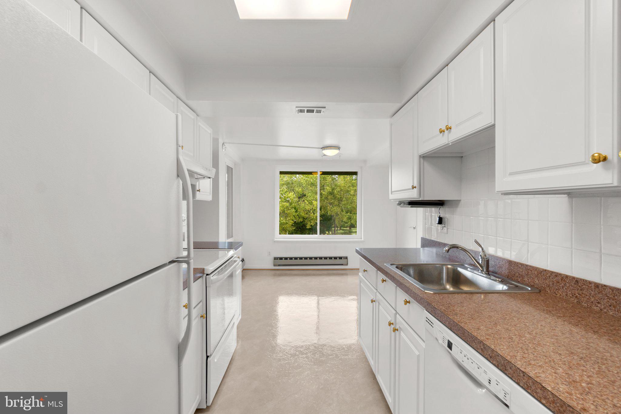 ROSSMOOR MUTUAL #19B - Residential