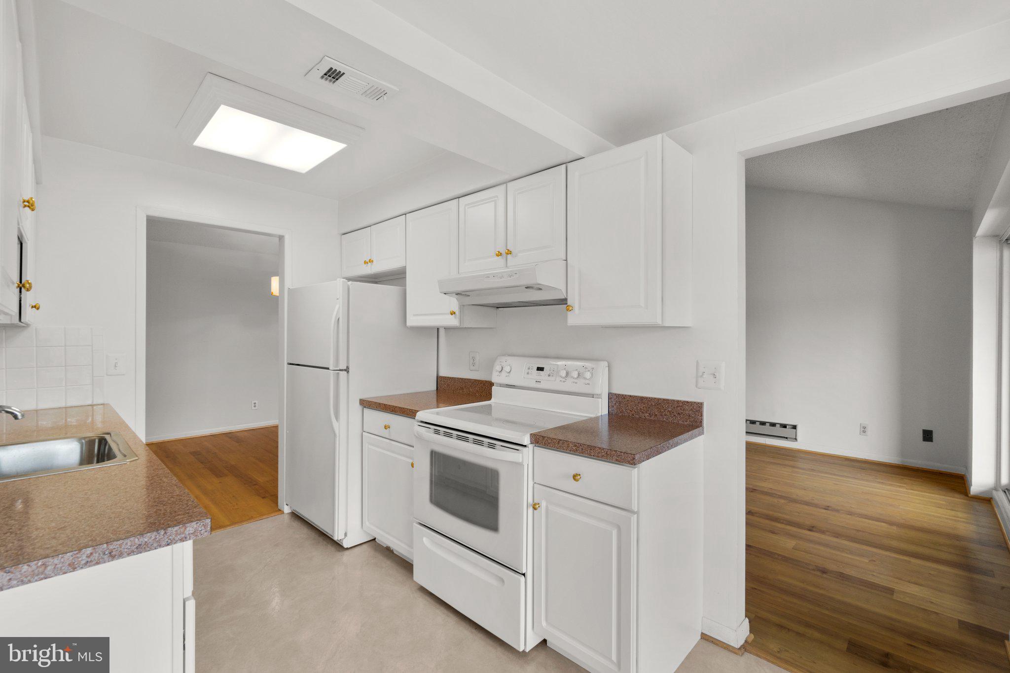 ROSSMOOR MUTUAL #19B - Residential