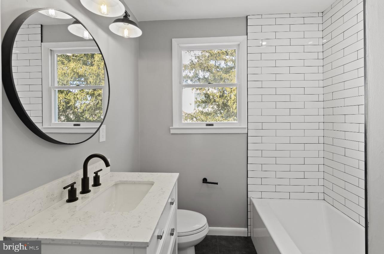 NORRISTOWN - Residential