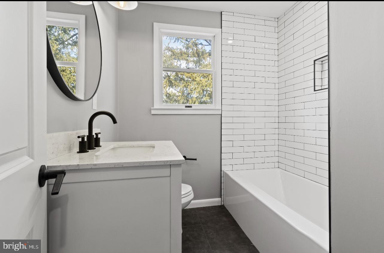 NORRISTOWN - Residential