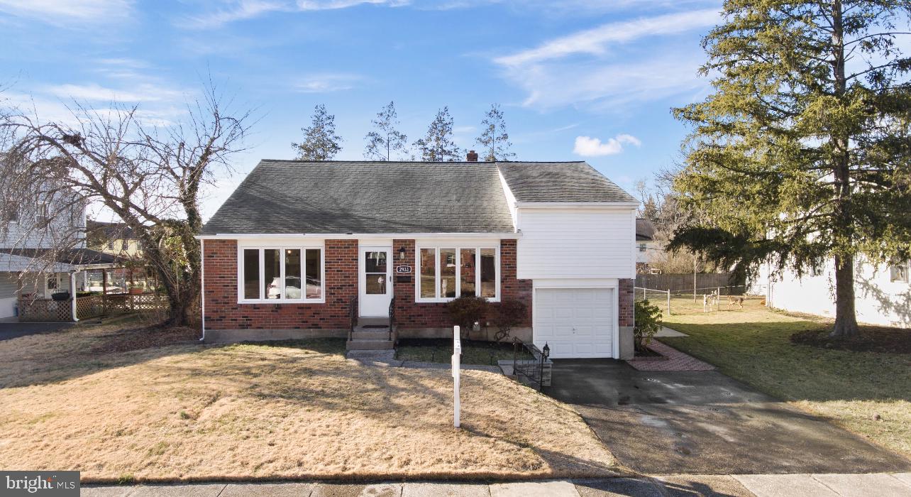 NORRISTOWN - Residential