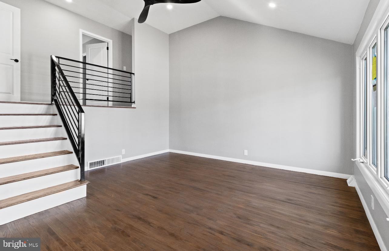 NORRISTOWN - Residential