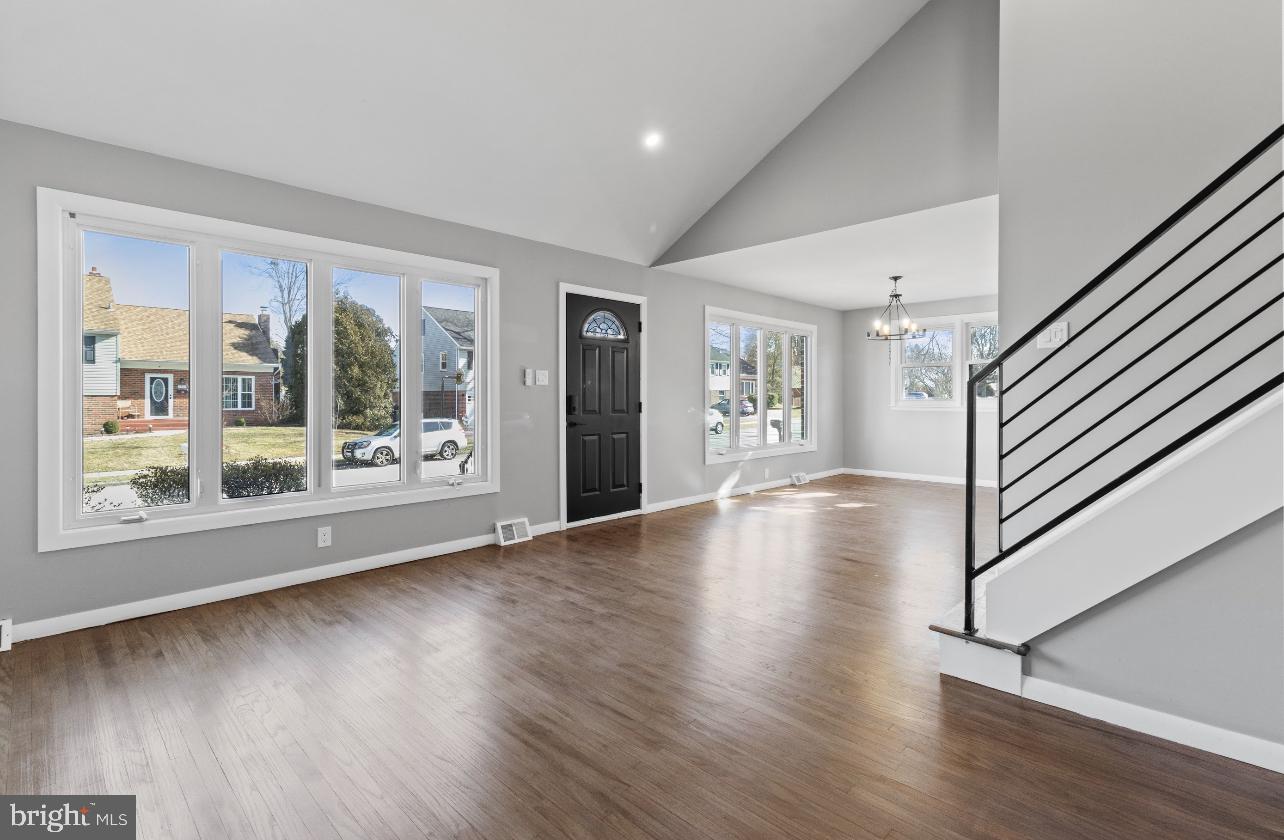 NORRISTOWN - Residential