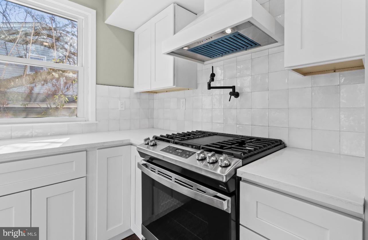 NORRISTOWN - Residential