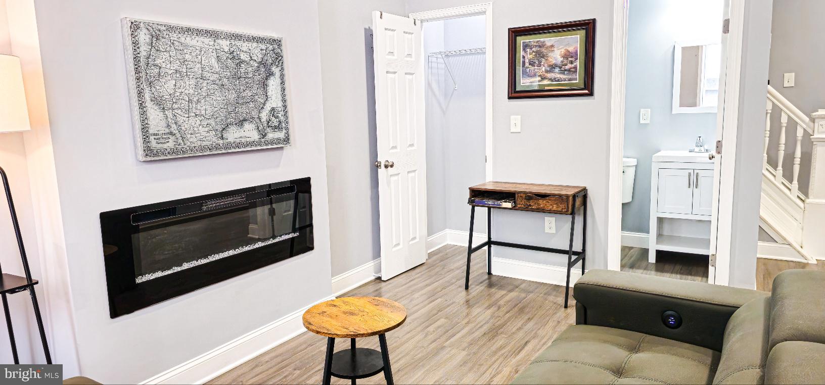 CHARLES VILLAGE - Residential