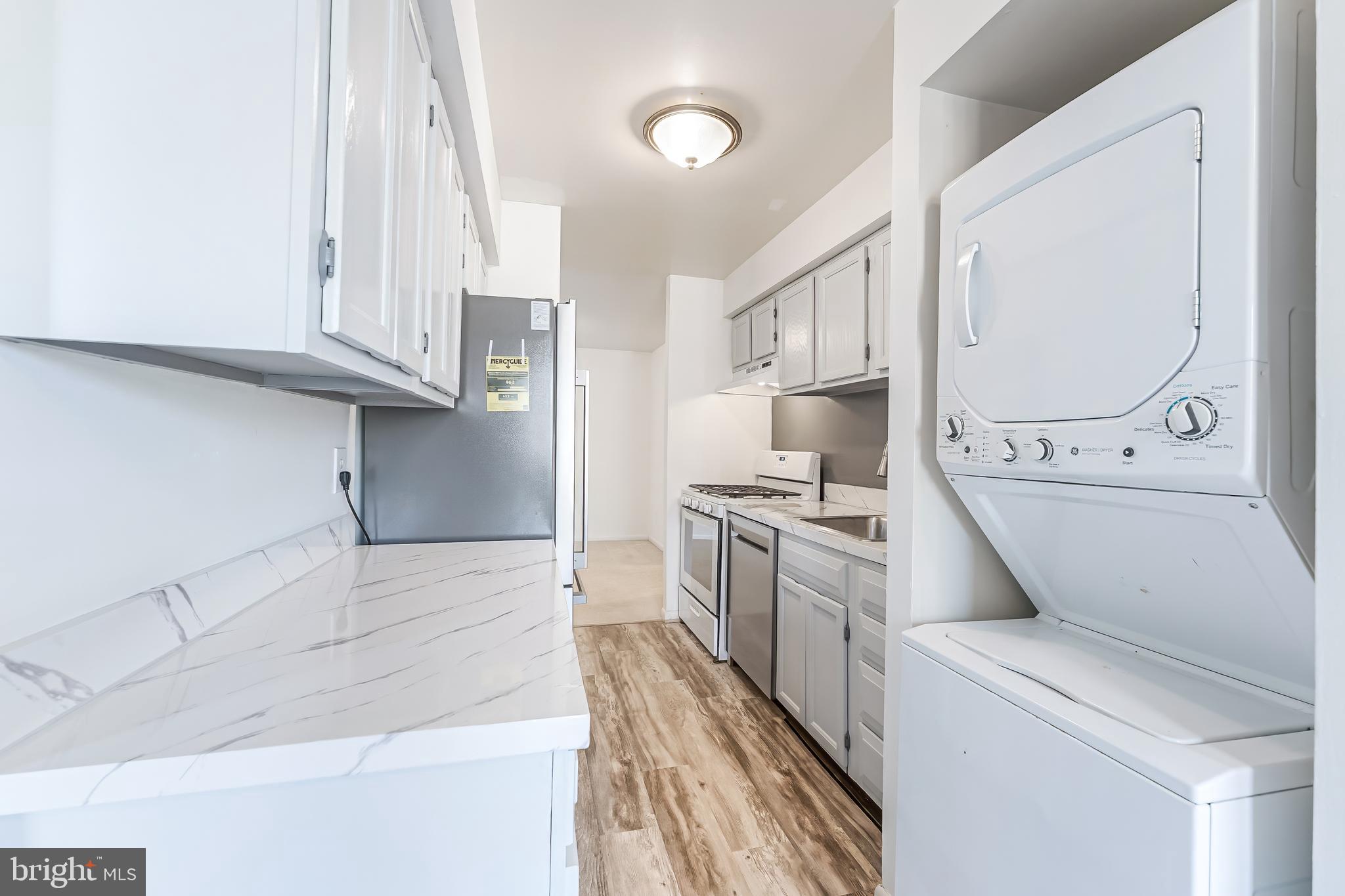 CHESTNUT GROVE - Residential Lease