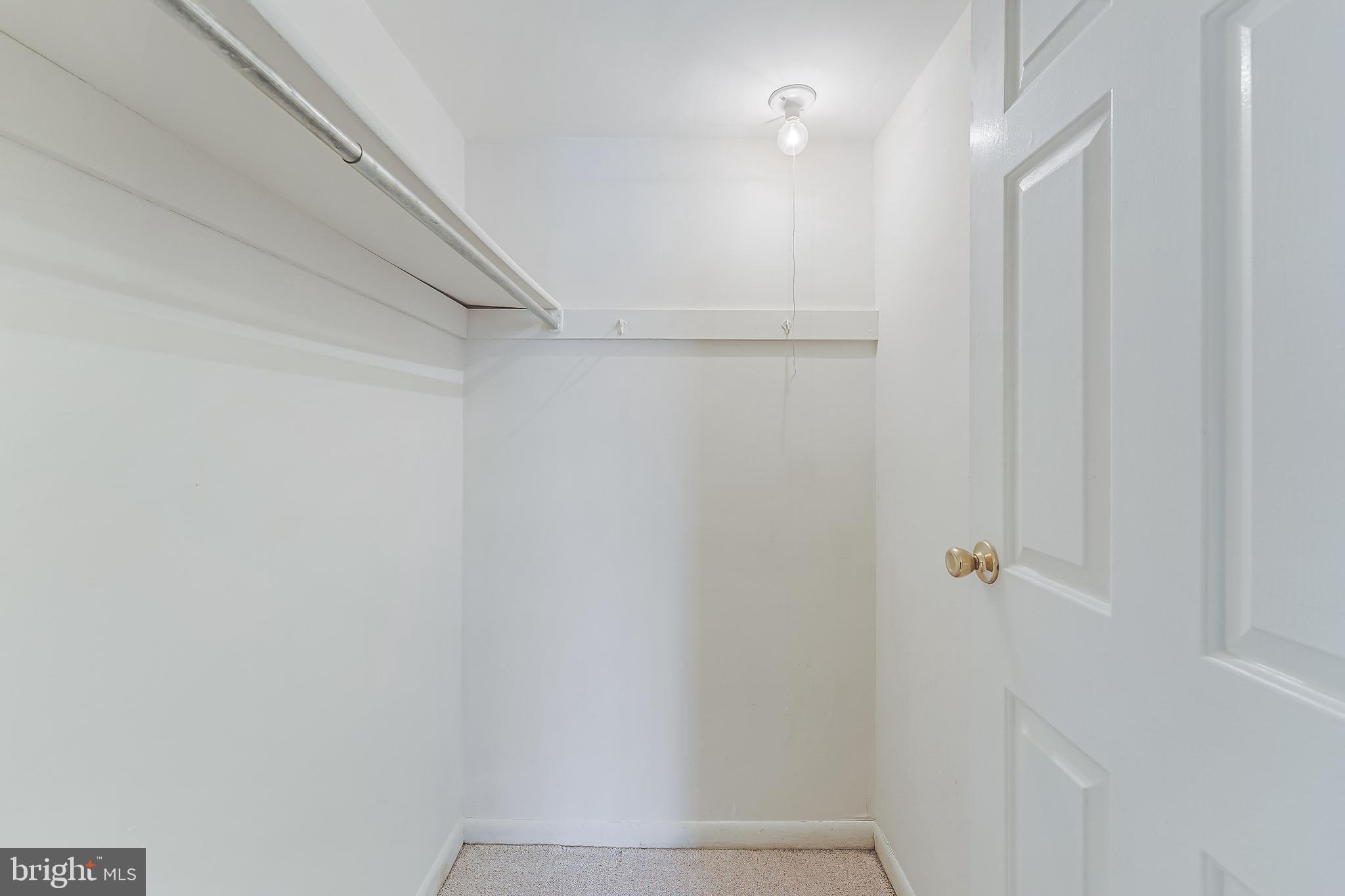 CHESTNUT GROVE - Residential Lease