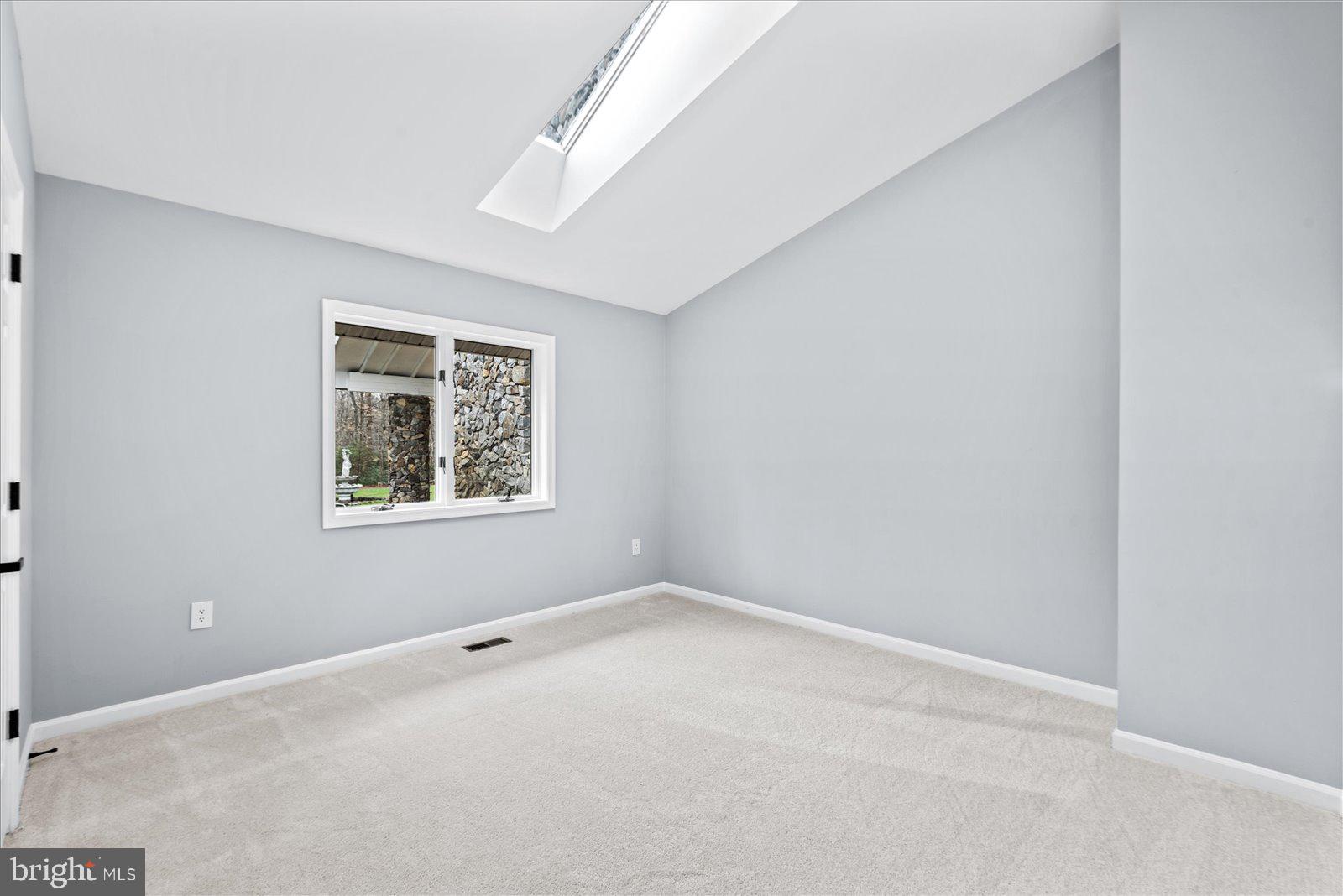 ROCKSHIRE BLUFF - Residential