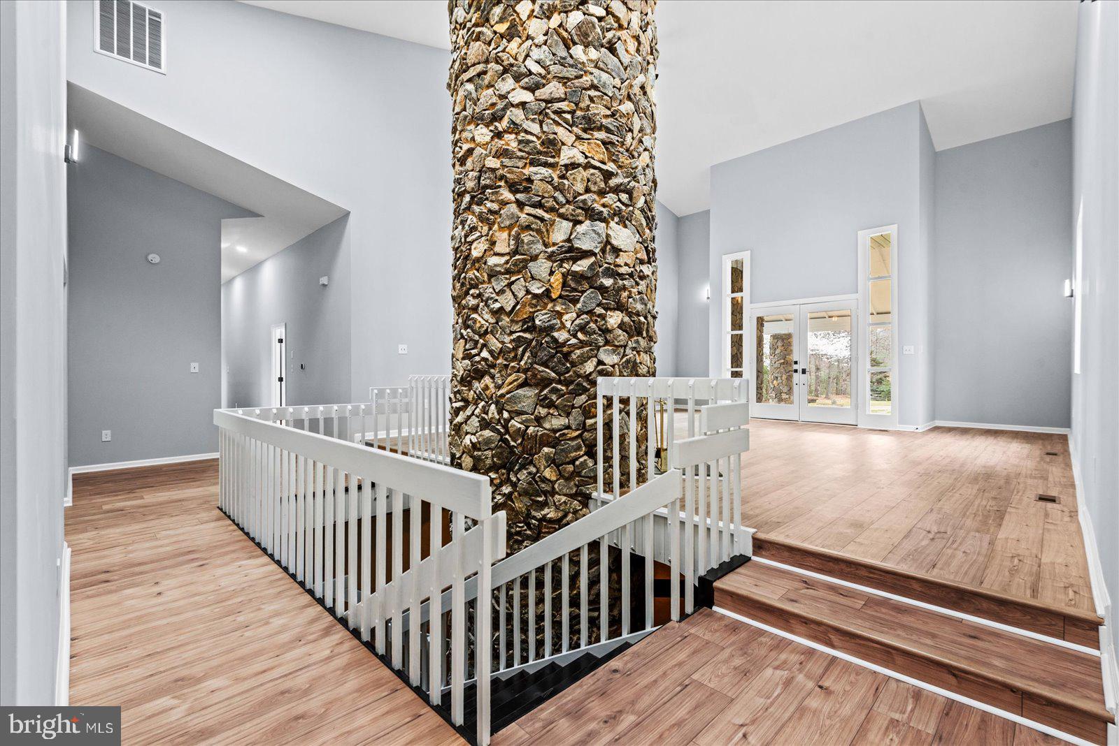 ROCKSHIRE BLUFF - Residential