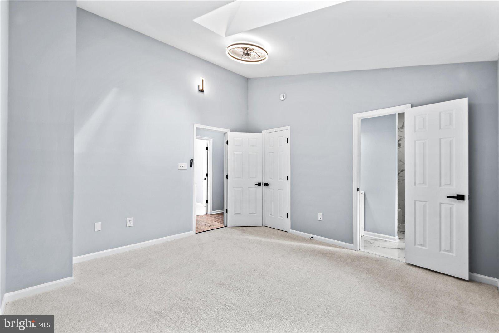 ROCKSHIRE BLUFF - Residential