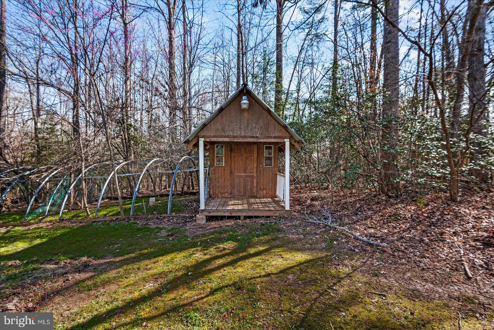 ROCKSHIRE BLUFF - Residential