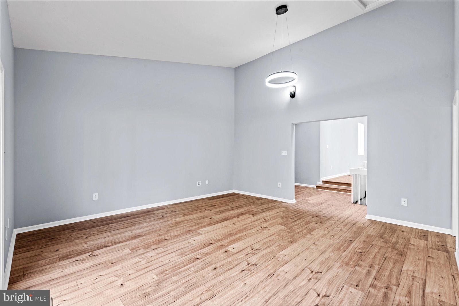 ROCKSHIRE BLUFF - Residential