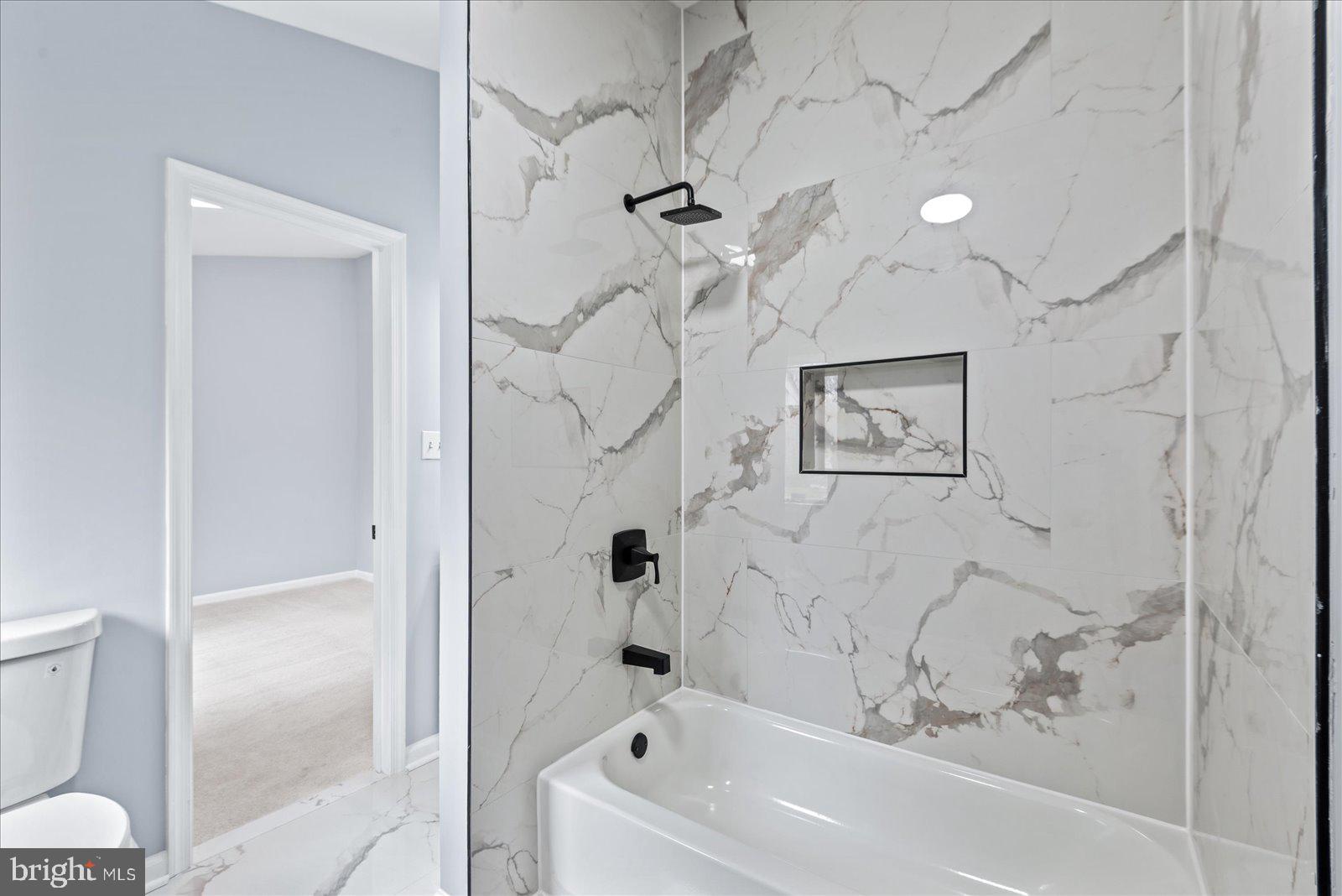 ROCKSHIRE BLUFF - Residential