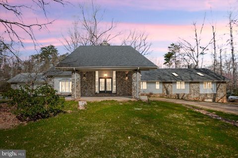 7621 RIVER ROAD FREDERICKSBURG VA 22407