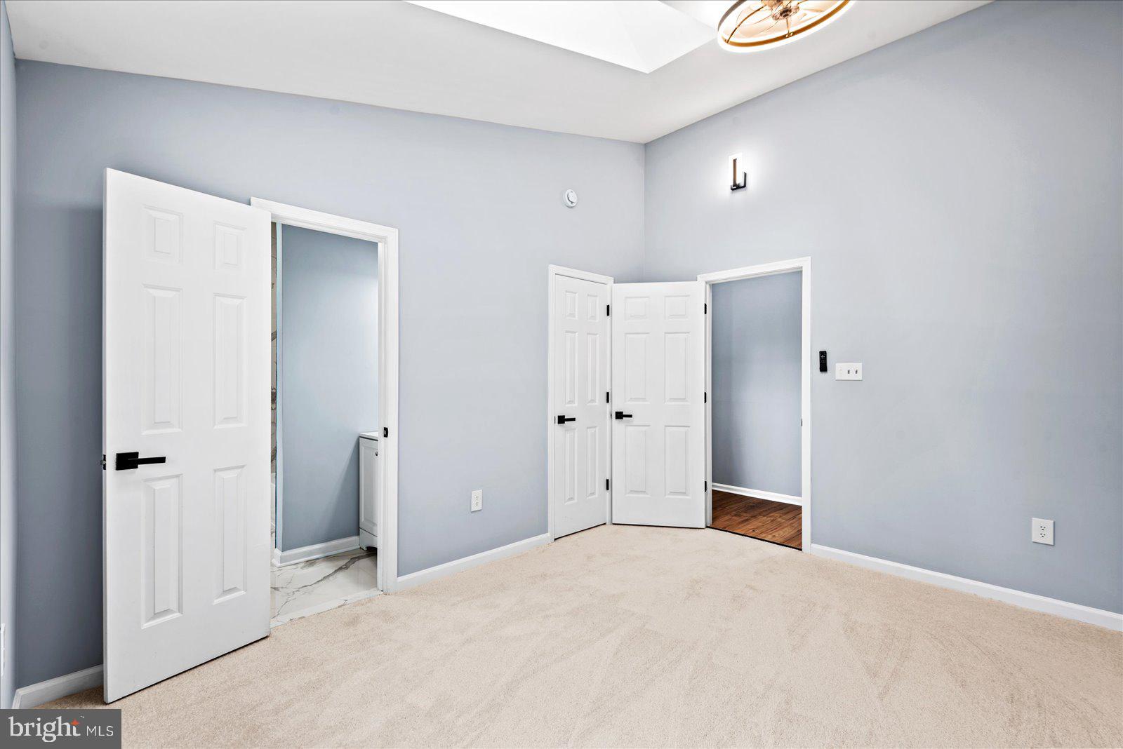 ROCKSHIRE BLUFF - Residential