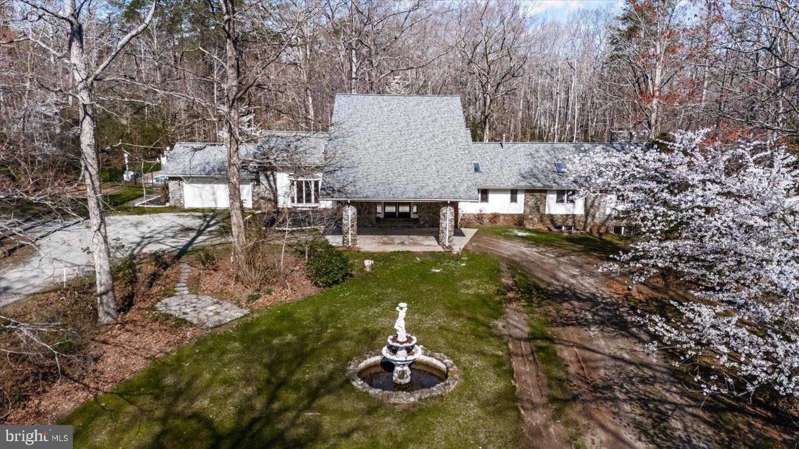 ROCKSHIRE BLUFF - Residential