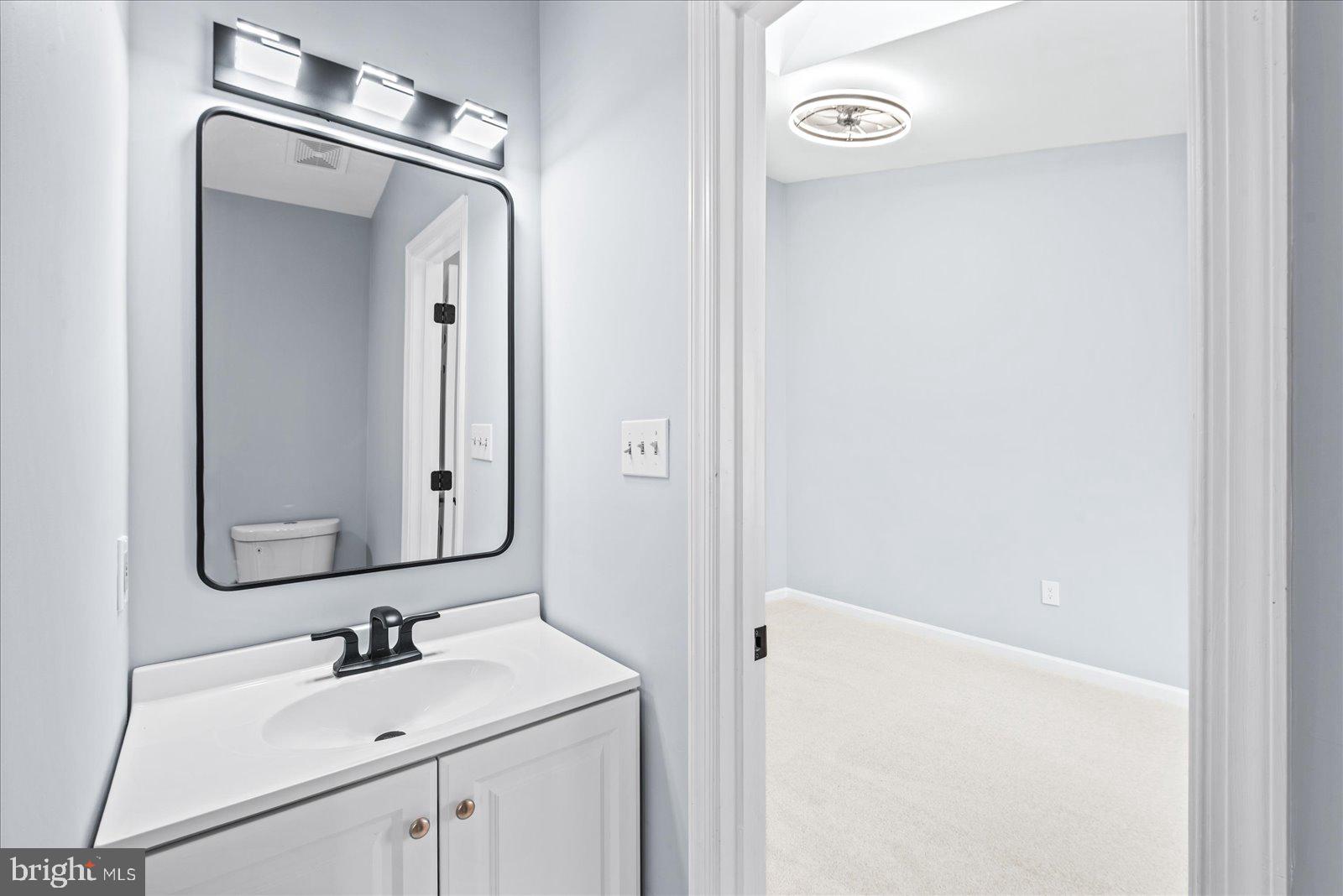 ROCKSHIRE BLUFF - Residential