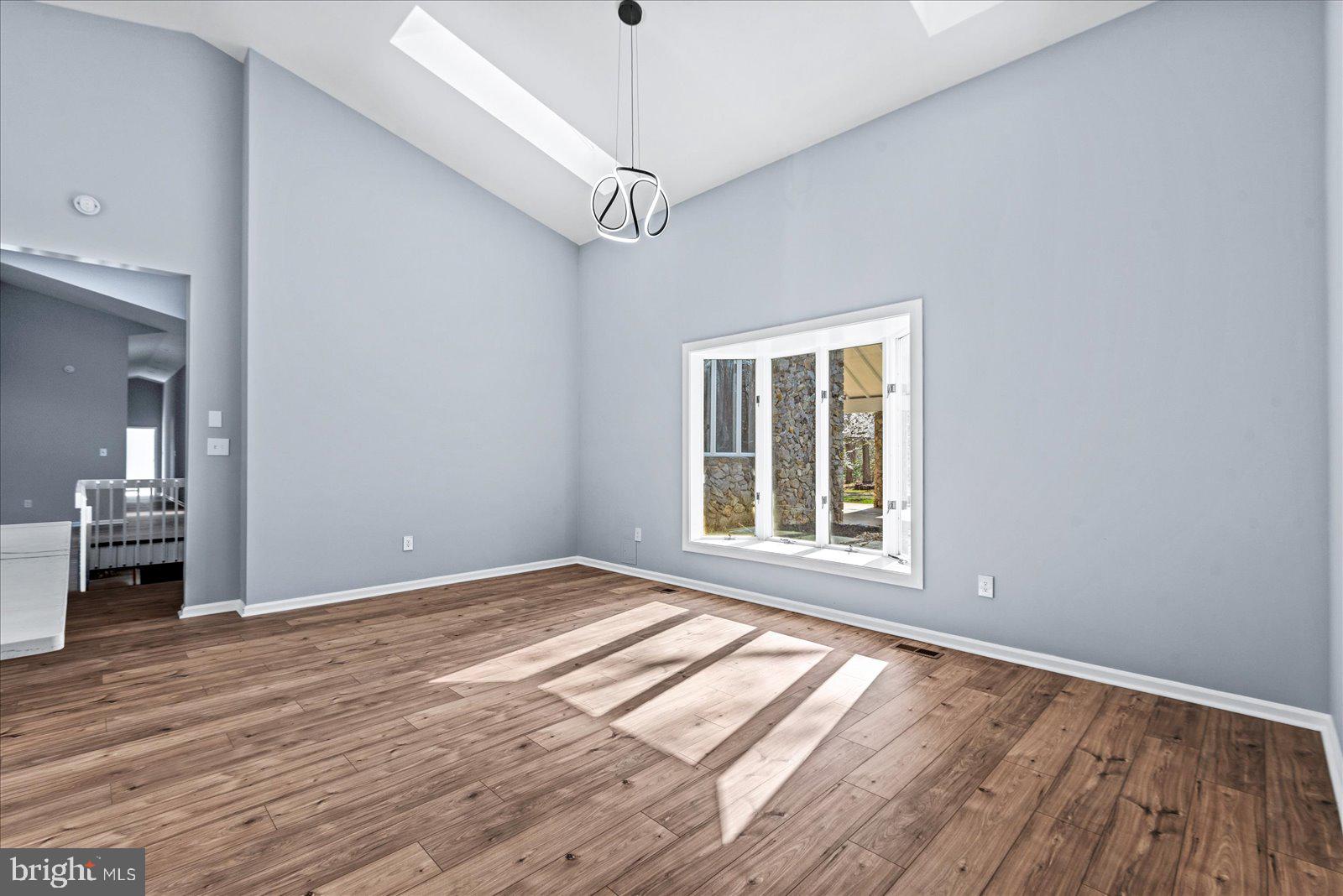 ROCKSHIRE BLUFF - Residential