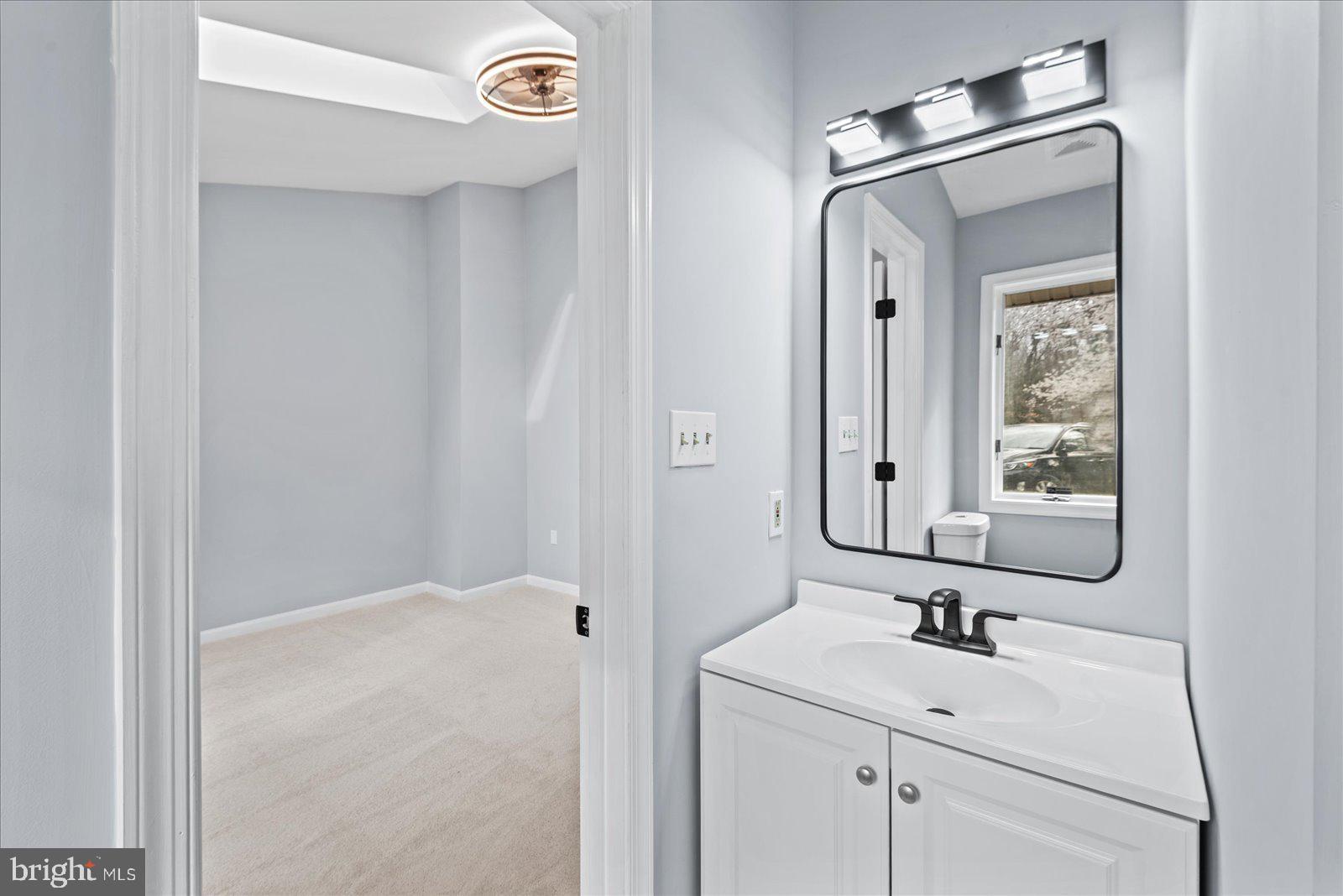 ROCKSHIRE BLUFF - Residential