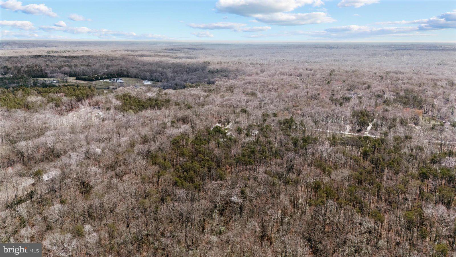 ROCKSHIRE BLUFF - Residential