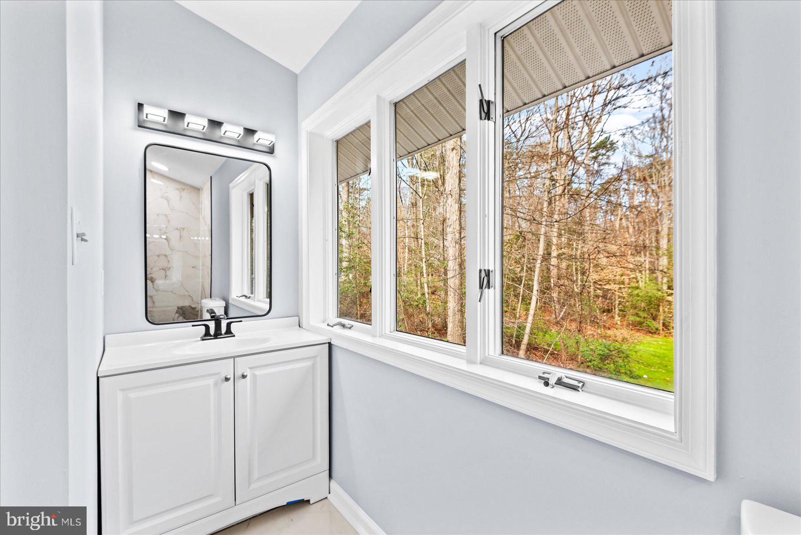 ROCKSHIRE BLUFF - Residential